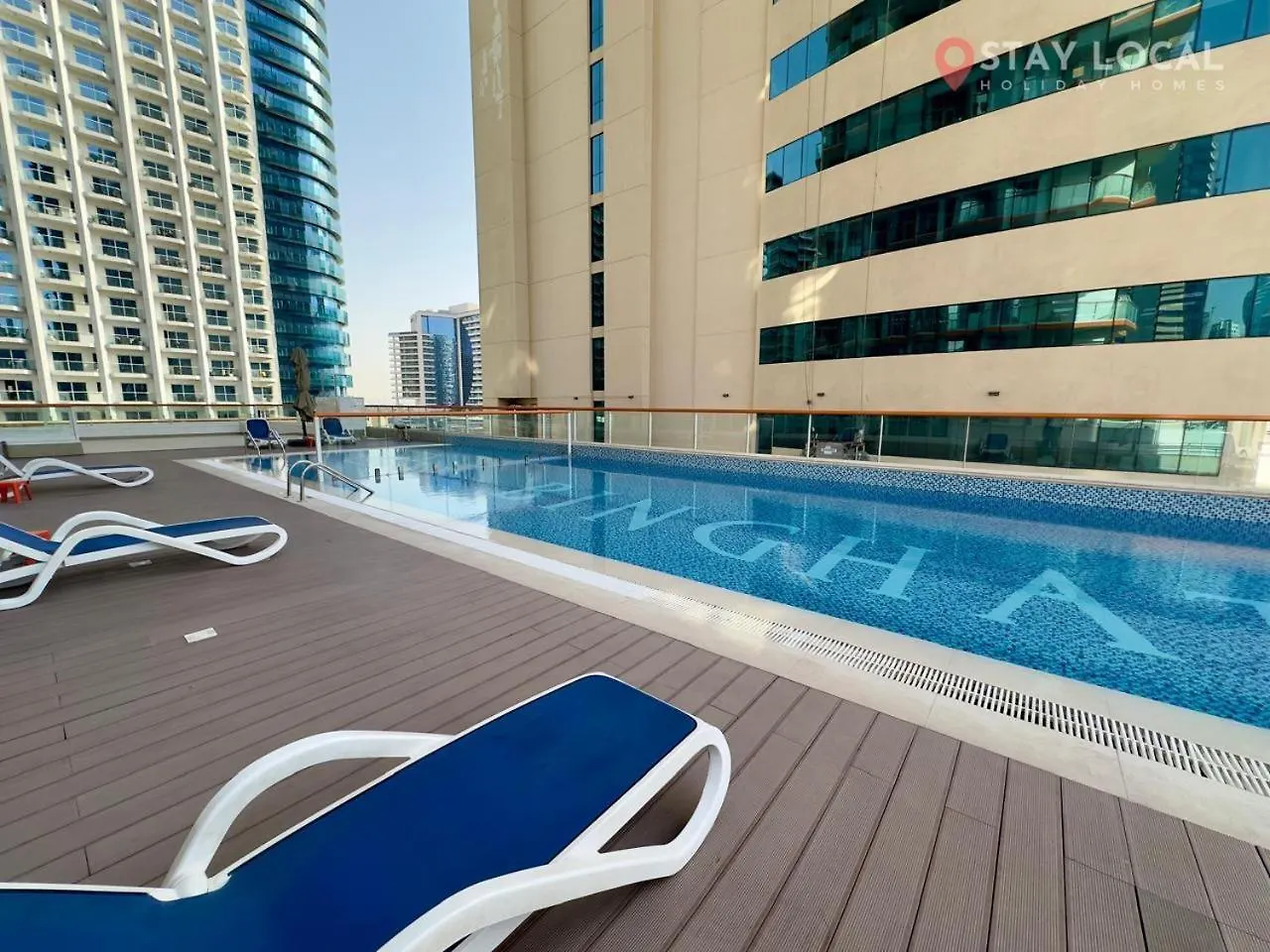 Iconic Studio Canal & Burj View Central, Scenic Serene Dubai