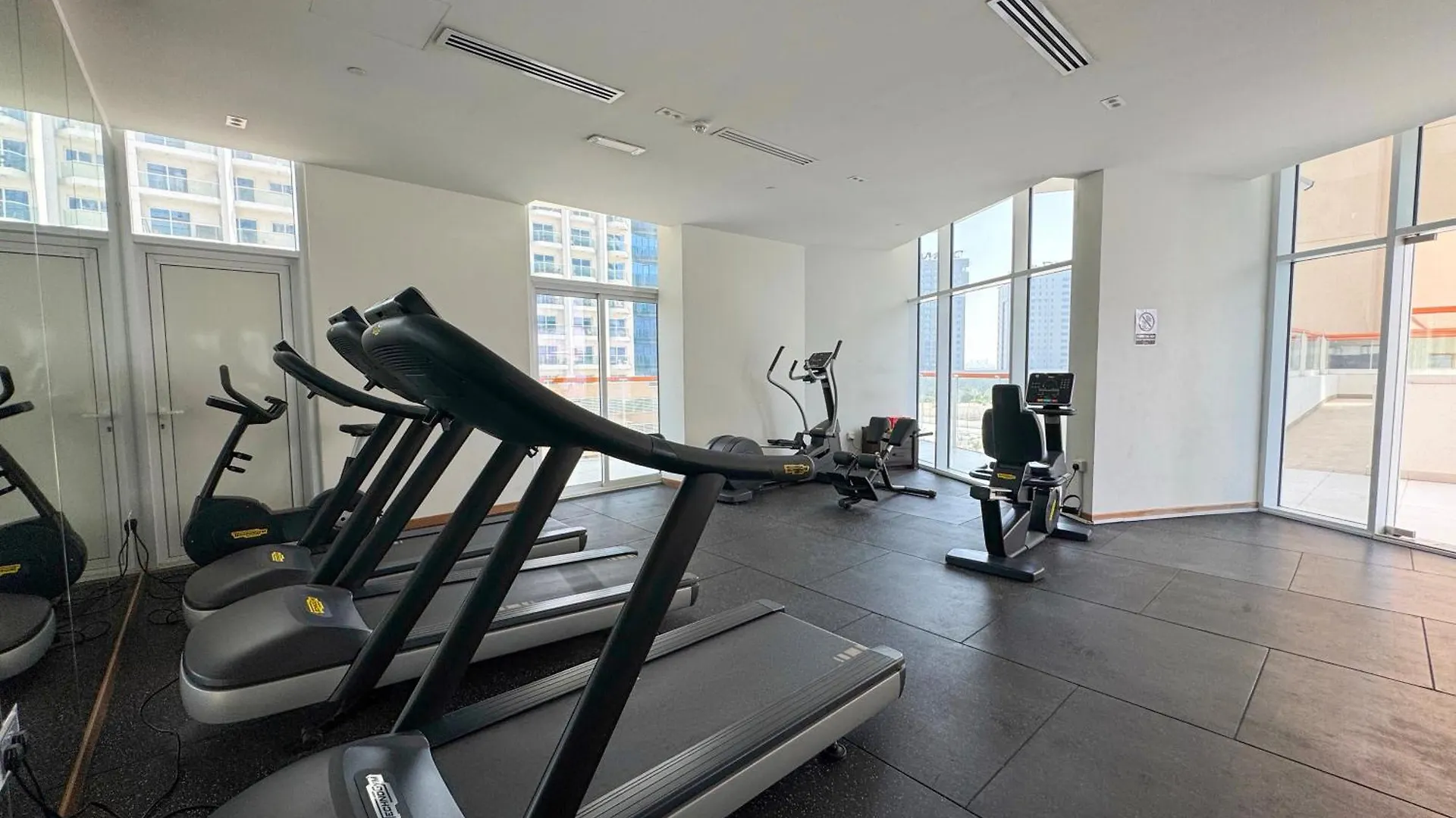 Iconic Studio Canal & Burj View Central, Scenic Serene Dubai 0*,  United Arab Emirates